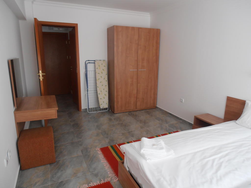 Monastery 3 Apartments Tmf ปอมโปโรโว ภายนอก รูปภาพ